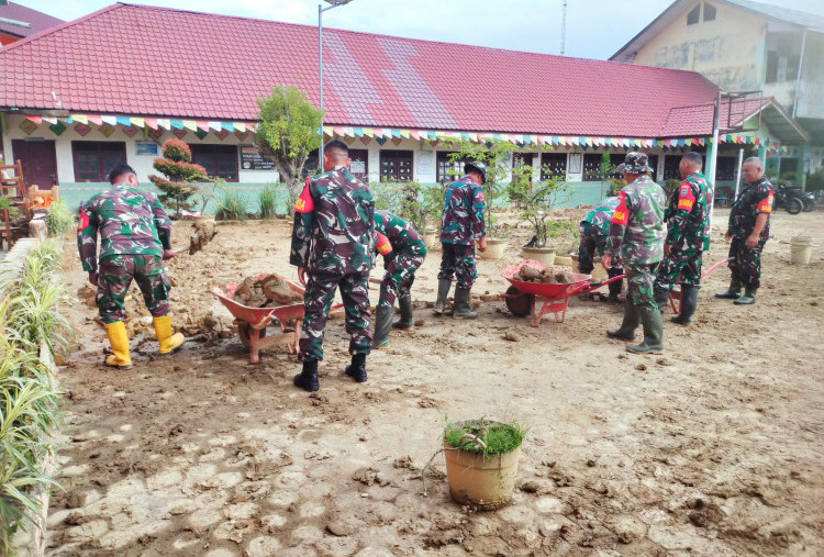 Pelajar Terdampak Bencana di Sumatera Ditarget Mulai Sekolah Lagi Awal Januari 2026