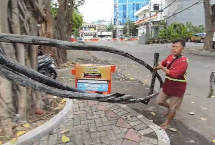 Banjir di Kedungdoro, Pemkot Surabaya Temukan Kulit Kabel Utilitas Curian Sumbat Saluran Air 