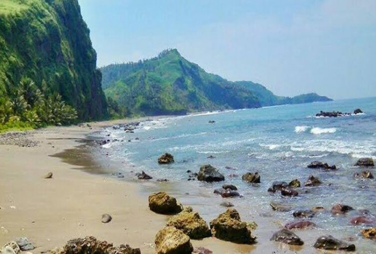 7 Tempat Wisata Kebumen Terhits 2026: Surga Tersembunyi di Jawa Tengah