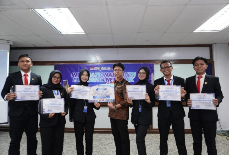 Pelajar Indonesia Gagas Aplikasi Belajar Seluruh Jenjang, Raih Penghargaan di Kompetisi Global