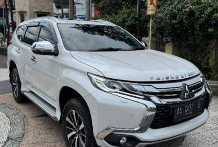 Ngidam Punya Pajero Sport? Cek Simulasi Cicilan Mobil Kredit Bekas Tahun 2025
