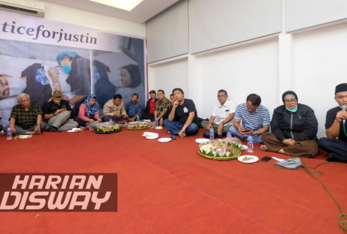 Perserta Aksi sepakat mengawal proses hukum agar dijalankan secara transparan , karena penganiayaan merupakan penghinaan terhadap Nilai Kemanusiaan. Foto: Boy Slamet
