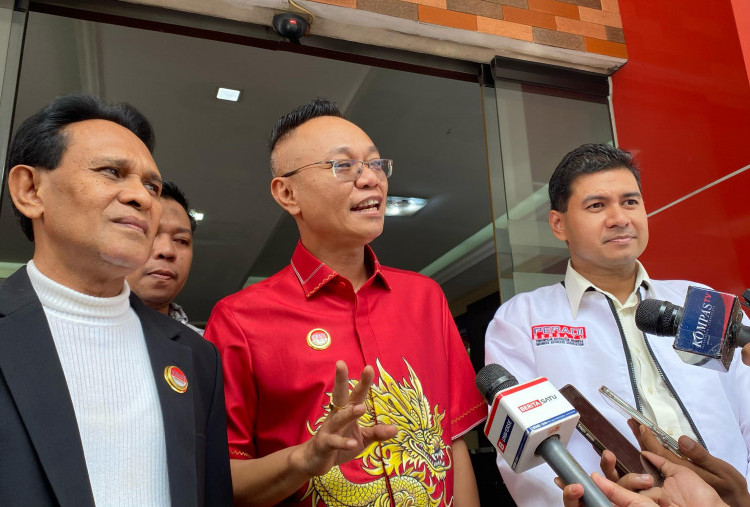 Tim Advokat Peradi Bersatu Serahkan 16 Bukti dan 9 Video dalam Kasus Dugaan Ijazah Palsu Jokowi