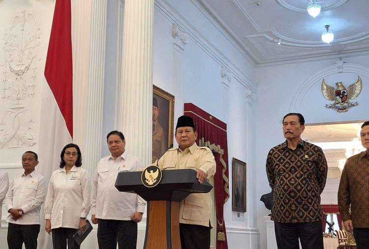 Prabowo Pastikan THR bagi ASN dan Pekerja Swasta Cair Pada Maret 2025