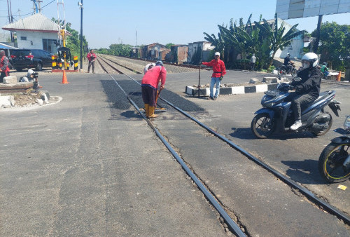 Laju Rata-Rata Kereta Api Semakin Kencang, Kemenhub Peringatkan Hati-Hati Melintas di Perlintasan Sebidang