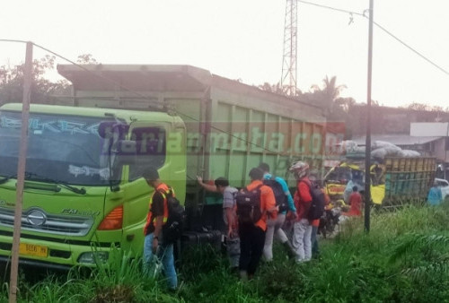 Ditabrak Truk Pengangkut Kelapa, Sopir Fuso Tewas Terjepit Dibawah Roda 