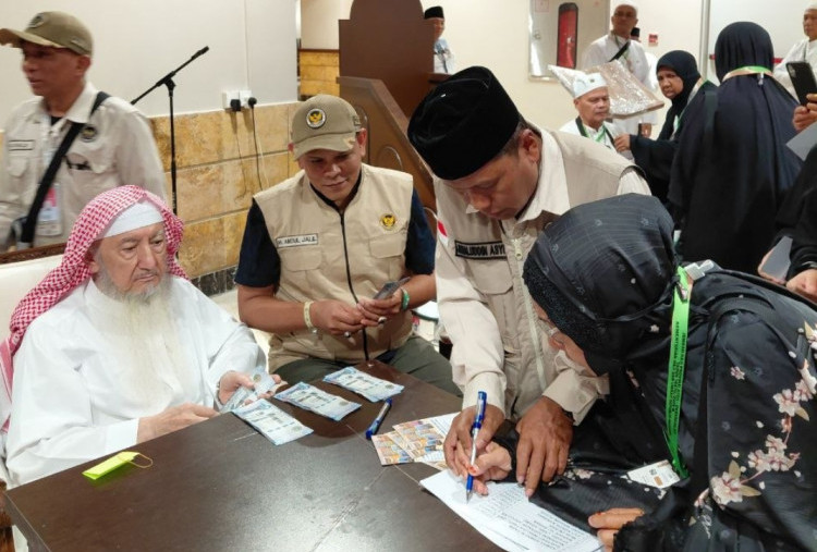 Wakaf Baitul Asyi Serahkan Rp9,2 Juta per Orang ke 5.426 Jemaah Haji Aceh 2026