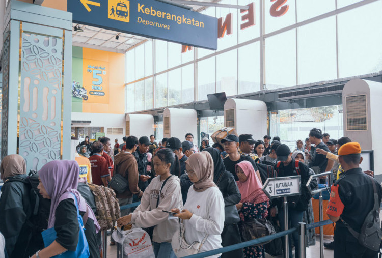 Ratusan Ribu Tiket KA Nataru Keberangkatan Daop 1 Jakarta Masih Tersisa