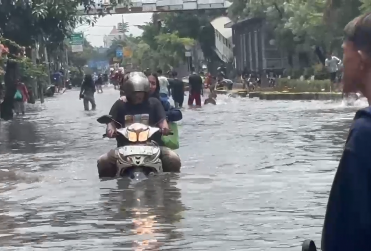 Update Banjir Jakarta Terkini: 35 RT Terendam, Ini Wilayah-wilayah Paling Parah Terdampak