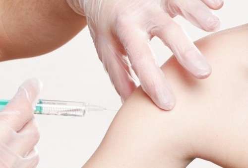 Demi 'Jual' Kartu Vaksinasi, Kakek 60 Tahun Ini Rela Disuntik Vaksin Sampai 90 Kali Loh