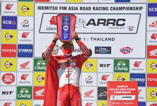 Juara Seri 1 ARRC 2022, Rheza Ahrens dan Andi Gilang Kumandangkan Lagu Indonesia Raya di, Thailand
