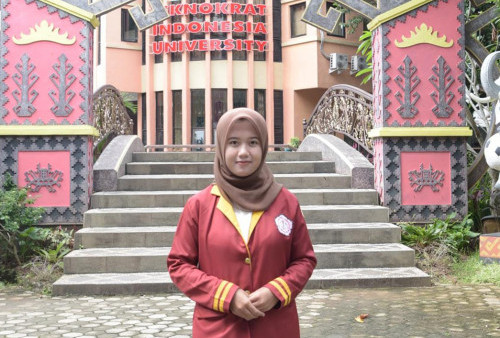 Keren, Mahasiswa Pendidikan Bahasa Inggris Universitas Teknokrat Indonesia Juara Nasional News Anchor di UAD