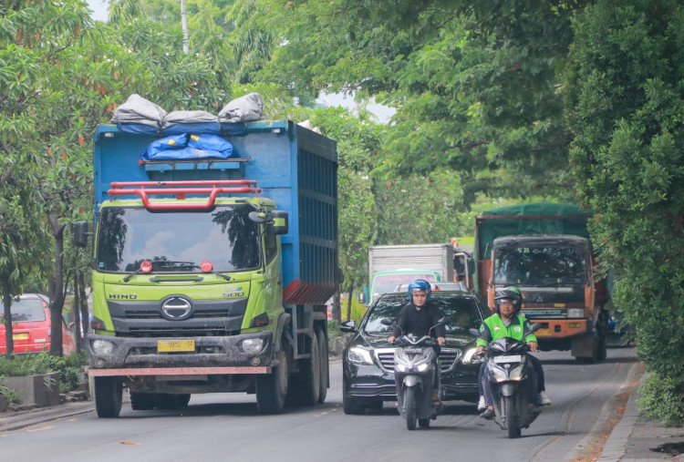 Dishub Gresik Berlakukan Jam Larangan Ketat: Truk Dibatasi, Kota Kian Tertib