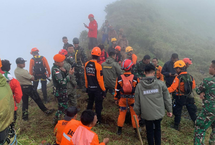 Identifikasi Korban Tewas Pesawat ATR 42-500: Diduga Terlempar dari Pesawat