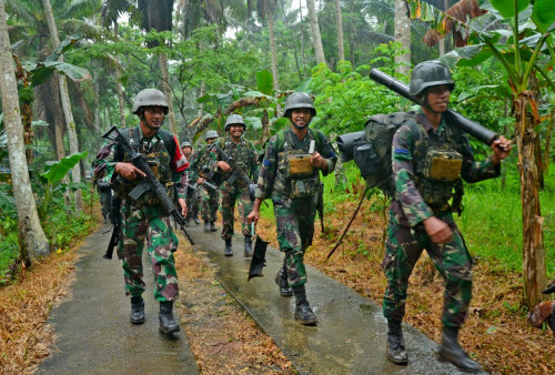 Disampaikan juga bahwa kegiatan Lintas Medan ini Selaras dengan perintah harian Kepala Staf TNI Angkatan Laut (Kasal) Laksamana TNI Yudo Margono dalam membangun sumber daya manusia yang unggul dan profesional serta tangguh menghadapi segala ancaman.
Fotografer : Kopda Mar Ainul Yakin untuk Harian Disway