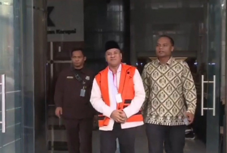 Bantah Beri Amplop ke Raja Juli Antoni, Suhardiman Amby: Saya Gak Tahu Isinya