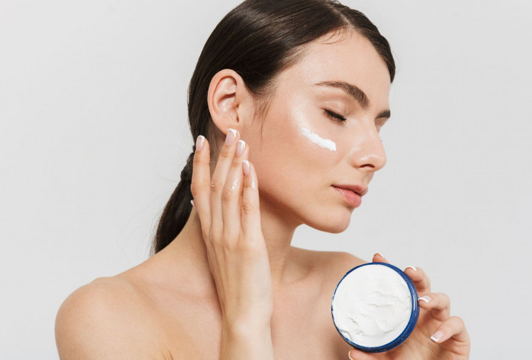 8 Simbol dan Maknanya pada Kemasan Skincare dan Kegunaannya
