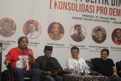 Diskusi Konsolidasi Pro Demokrasi yang dihadiri oleh elemen mantan akitivis 98 tersebut membahas mengenai Pelanggaran HAM, Politik Dinasti dan Neo Orba yang dinilai dapat merusak demokrasi Indonesia.Raka Denny/Harian Disway