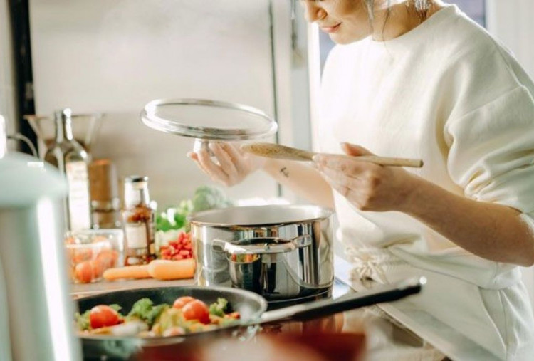 Hukum Menghirup Uap Masakan dan Aroma Parfum Tajam saat Puasa, Apakah Bikin Batal?