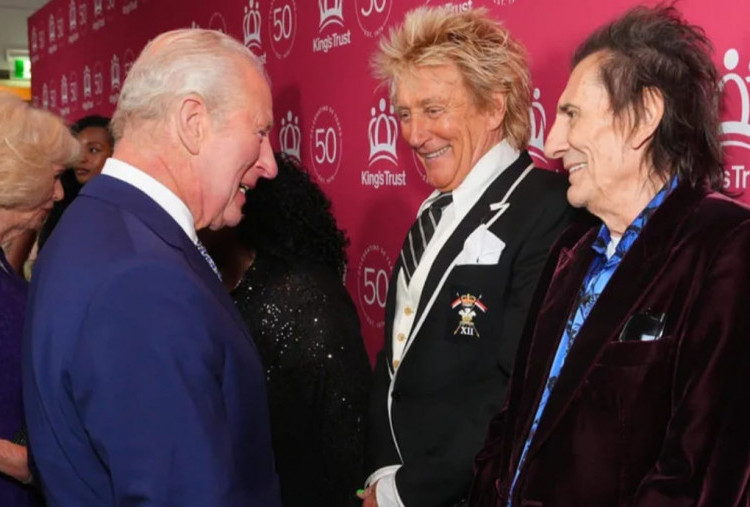Rod Stewart Puji Kunjungan Raja Charles ke AS dalam Momen Canggung di London
