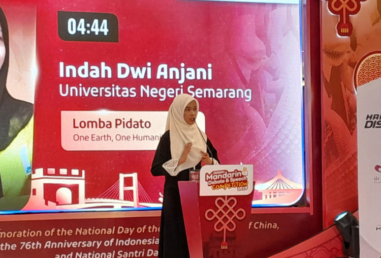 Bukan C-Drama, Peserta Disway Mandarin Debate & Speech Competition 2026 ini Jago Mandarin via Seni Kaligrafi