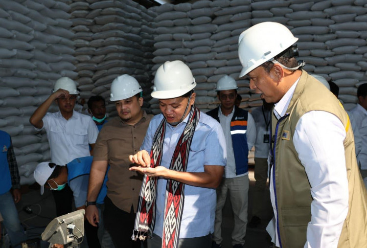 BULOG Pastikan Ketersediaan Stok Beras Nasional melalui Kunjungan Kerja DPR RI di Gudang Sunter
