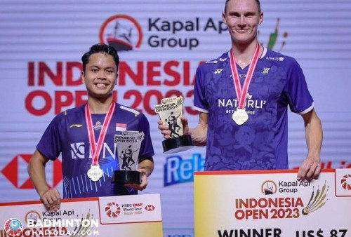 Tak Berdaya! Anthony Ginting Dilumat Victor Axelsen di Final Indonesia Open 2023