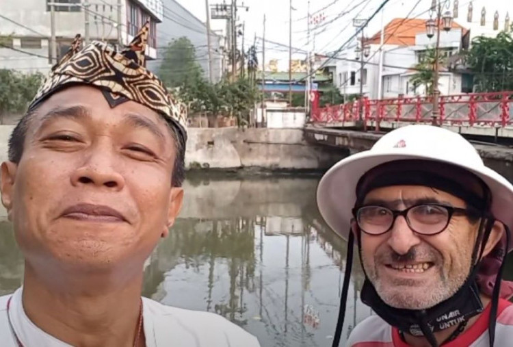 Komedi Hari Komedi: Cak Suro Andalkan Jurus Tai Chi Master di Tengah Disrupsi