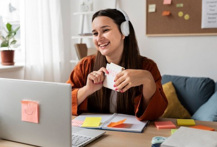 5 Platform E-learning untuk Studi di Rumah