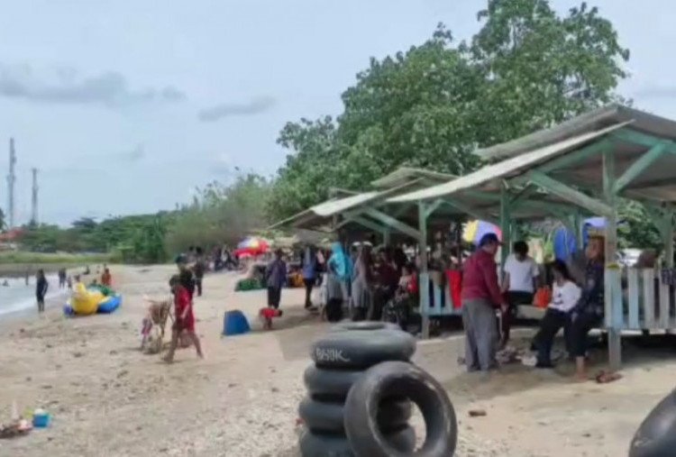 Pesona Pasir Putih Bagedur, Magnet Wisata Keluarga di Lebak pada Libur Lebaran