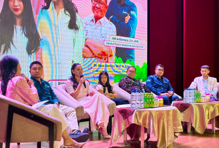 Cegah DBD Sejak Dini, Anak SD di Jakarta Diajak Praktik Langsung Gerakan 3M+  