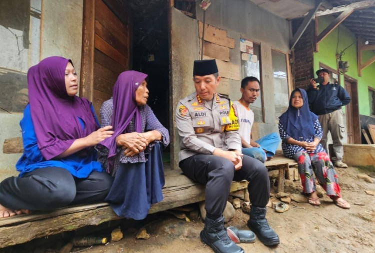 Momentum Ramadan, Polda Jabar Bangun 30 Rutilahu untuk Warga Kurang Mampu