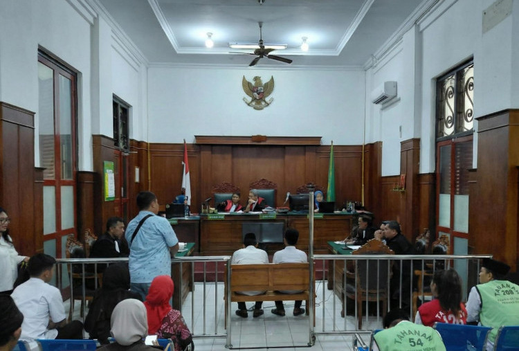 ​Mahasiswa Peras Kadispendik Jatim, Disidang di PN Surabaya