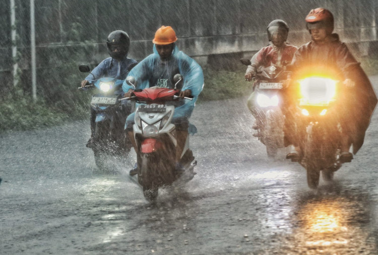 Potensi Hujan Lebat dan Prakiraan Cuaca Pada Akhir Tahun 2025, Ini Penjelasan Lengkap BMKG 