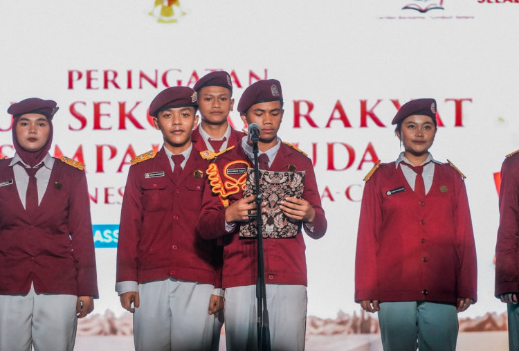 Siswa Sekolah Rakyat Pimpin Ribuan Peserta Ikrarkan Sumpah Pemuda