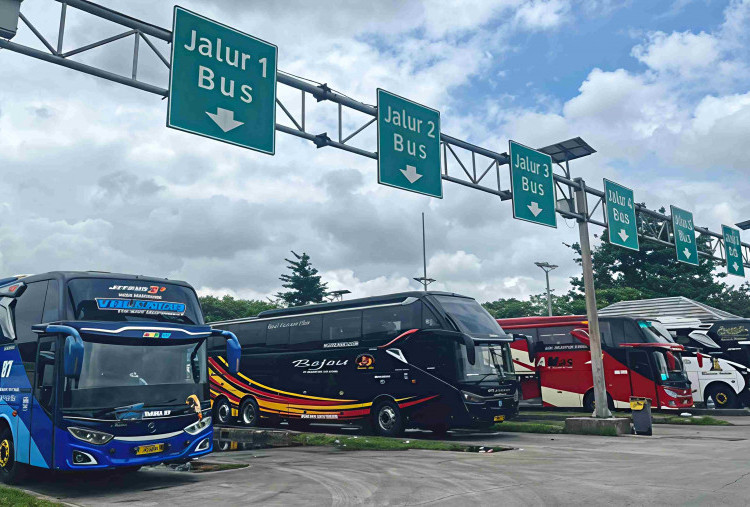 Terminal Pulo Gebang Prediksi Lonjakan Pemudik Lebaran Bakal Terjadi 16 Maret