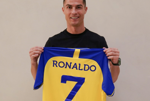 RESMI! Cristiano Ronaldo Gabung Al-Nassr