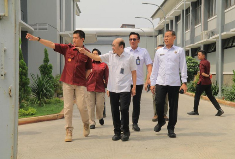 Kakanwil dan Inspektorat Tinjau Persiapan Pembangunan Pagar Rutan Surabaya