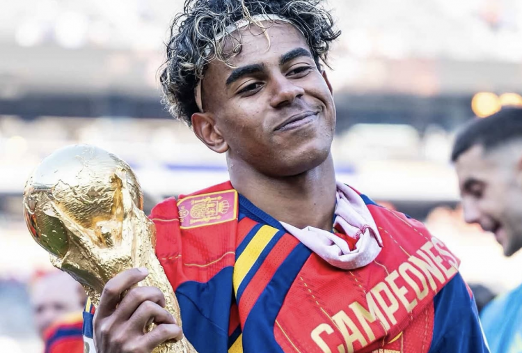 REKOR GILA Lamine Yamal! Usia 19 Tahun, Bintang Spanyol Ukir Sejarah Raih Euro 2024 dan Piala Dunia 2026
