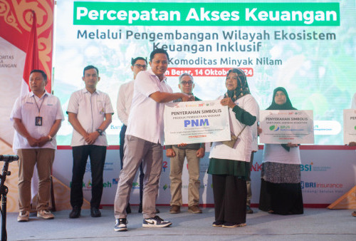 PNM Kembangkan Potensi Petani Aceh Lewat Klasterisasi Komoditas Minyak Nilam