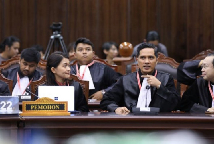 Uji Materi Pasal 21 UU Tipikor: DPR Dukung Hasto, Pemerintah Tegas Menolak
