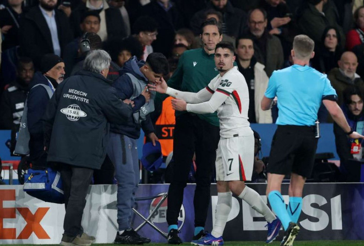 Pedro Neto Terancam Absen di Leg Kedua Lawan PSG, Gara-gara Dorong Ball Boy!