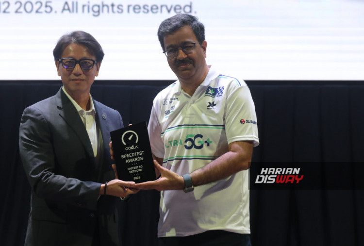 Khusus di Surabaya, XLSMART mengoperasikan lebih dari 1.000 BTS guna memastikan kualitas layanan tetap optimal. Presiden Direktur & CEO XLSMART, Rajeev Sethi, menyatakan pengembangan jaringan 5G ini merupakan wujud komitmen perusahaan untuk Bersama, Melaju Tanpa Batas, dengan menghadirkan kemudahan, kenyamanan, serta pengalaman terbaik bagi pelanggan dan masyarakat.