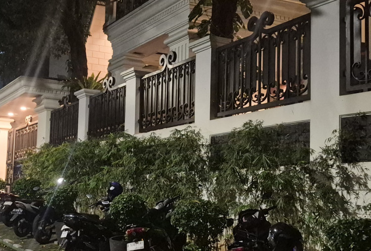 Usai Penggeledahan Kafe de'CLAN dan Money Changer di Cilandak, Rumah Jampidsus Dijaga Ketat