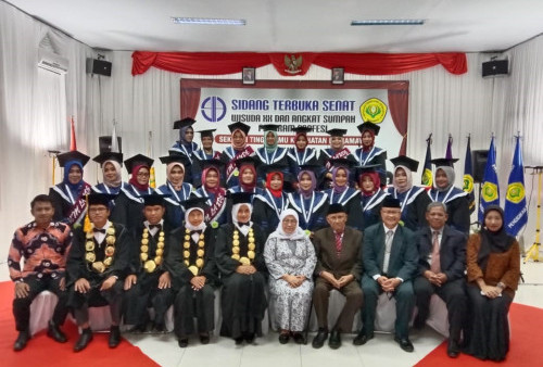 STIKes Indramayu Gelar Wisuda Ke XX Profesi Bidan dan Ners, Ketua STIKes: Semua Lulusan Telah Dinyatakan Lulus
