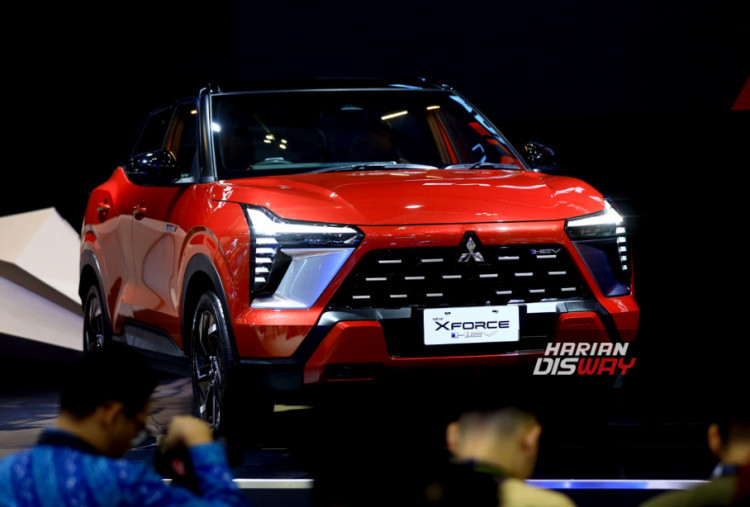 Sorotan utama partisipasi MMKSI tahun ini adalah peluncuran Mitsubishi New Xforce Hybrid Electric Vehicle (HEV), model hybrid pertama Mitsubishi Motors yang dipasarkan secara resmi di Indonesia. Selain varian HEV, New Xforce juga tetap tersedia dalam pilihan mesin Internal Combustion Engine (ICE), memberikan alternatif sesuai kebutuhan pelanggan. Total 16 unit kendaraan dipamerkan, didukung enam unit test drive selama GIIAS 2026.