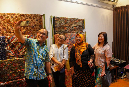 Mixture Coastal Batik Festive, Pameran Batik Tulis di Wisma Jerman