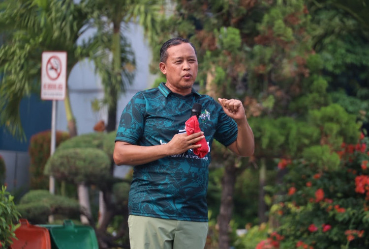 Tri Adhianto Gelar Gerakan Bebersih Jelang Porprov: Warga Bekasi Diminta Kompak! 