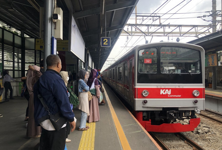 19 Juta Penumpang Diprediksi Bakal Serbu KRL saat Libur Nataru