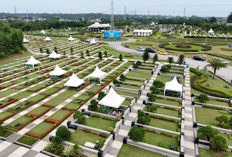 Liburan Akhir Tahun Sambil Ziarah, Pemakaman Muslim Al Azhar Memorial Garden Catat Lonjakan Pengunjung